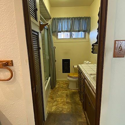 2nd image of 225 E Terrace Dr
