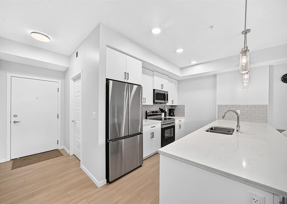 1st image of 33 N Carringham Gate NW #2204