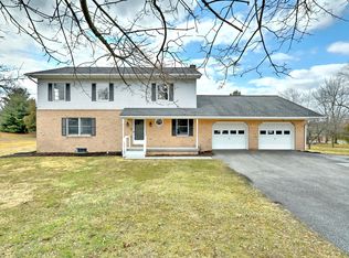15 Wadsworth Dr, East Berlin, PA 17316