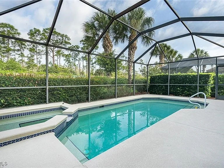 10082 Oakhurst Way — Photo 17