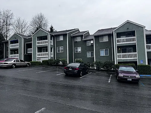 Waverly Apartments Photo 1