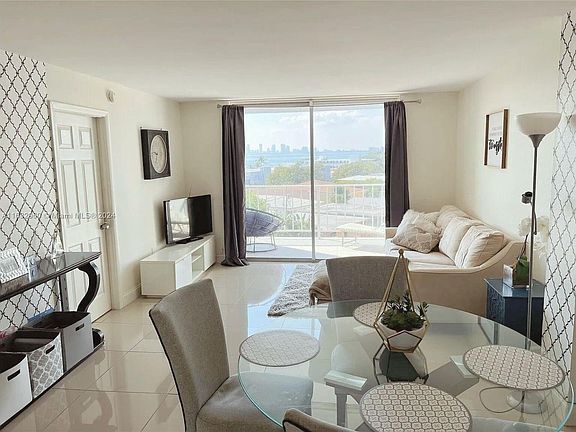 2nd image of 6900 Bay Dr APT 6B