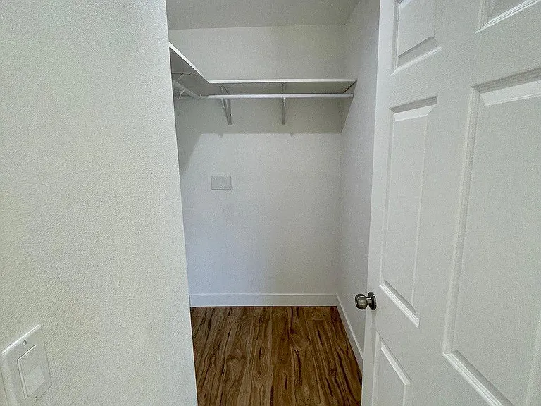 5604 Le Sage Ave — Photo 8