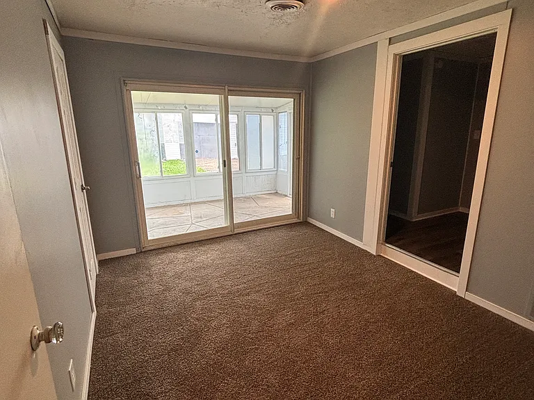 1635 Claudia Ave — Photo 8