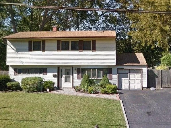 515 Gwynn Street, Babylon, NY 11702