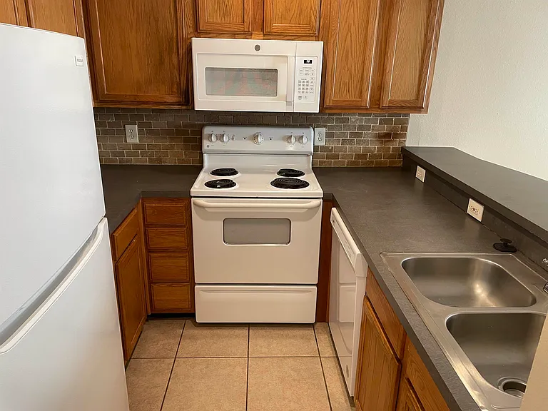 741 White Dr #22 — Photo 11