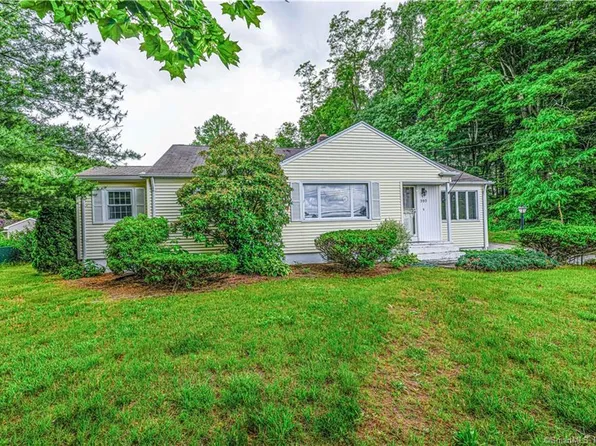 390 Clintonville Road, North Haven, CT 06473