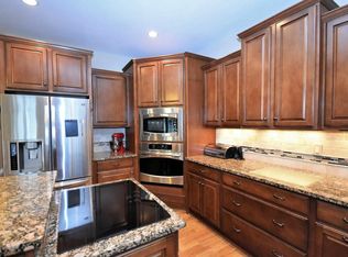 2414 Judith Ln, Waukesha, WI 53188