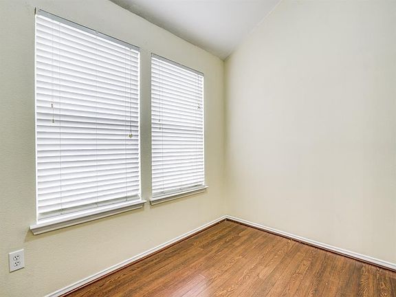4th image of 6617 Bear Hollow Ct