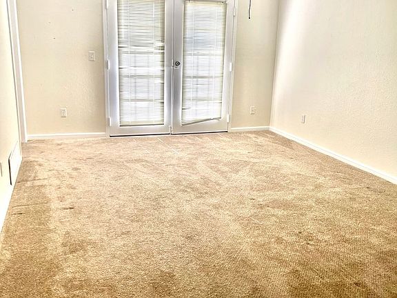 4th image of 1338 E 58th St #1338
