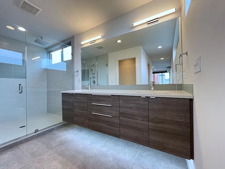 1910 Amherst Pl W — Photo 11