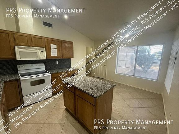 5th image of 1122 E Butler Dr