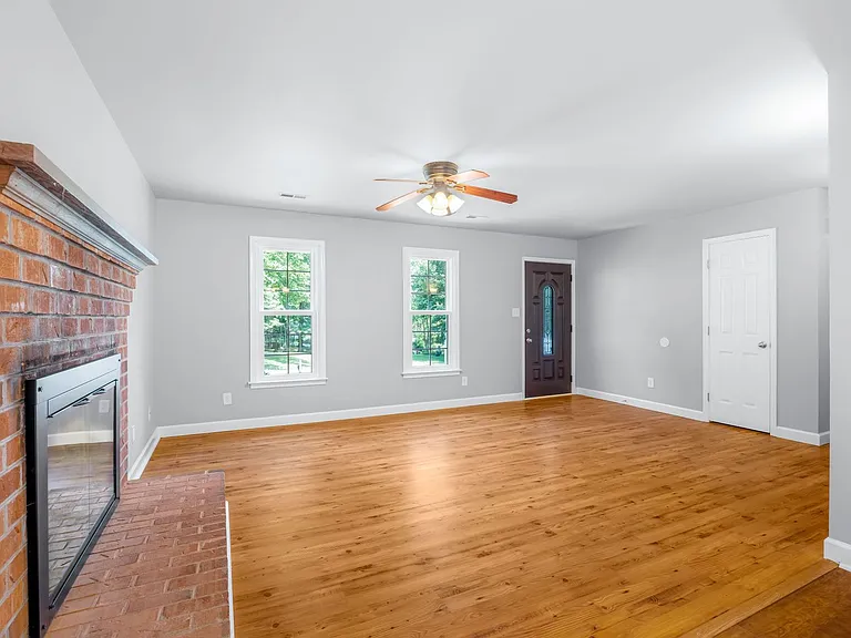 7617 Valencia Rd — Photo 9