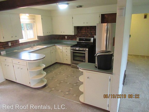 4th image of 9504 Kenwood Dr SW