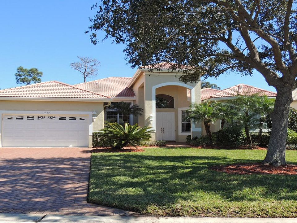 2225 Stonehaven-Front-1