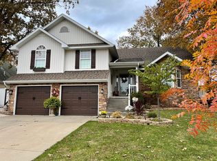 1115 W Red Oak St, Springfield, MO 65803