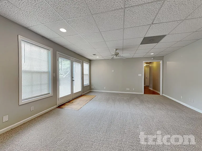 1685 Nottingham Way — Photo 19
