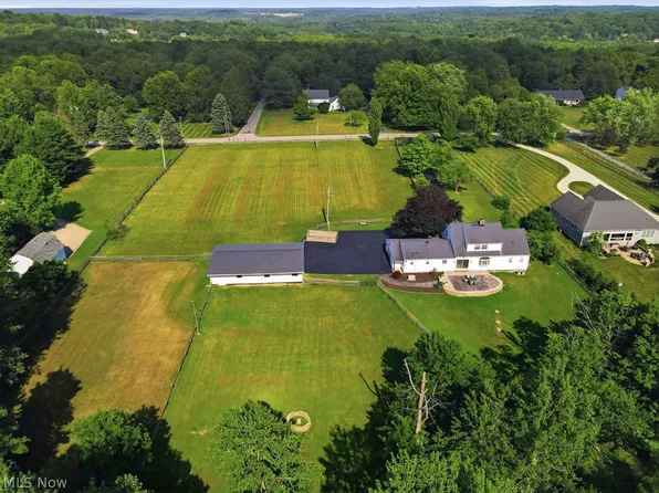 12070 Fowlers Mill Rd, Chardon, OH 44024