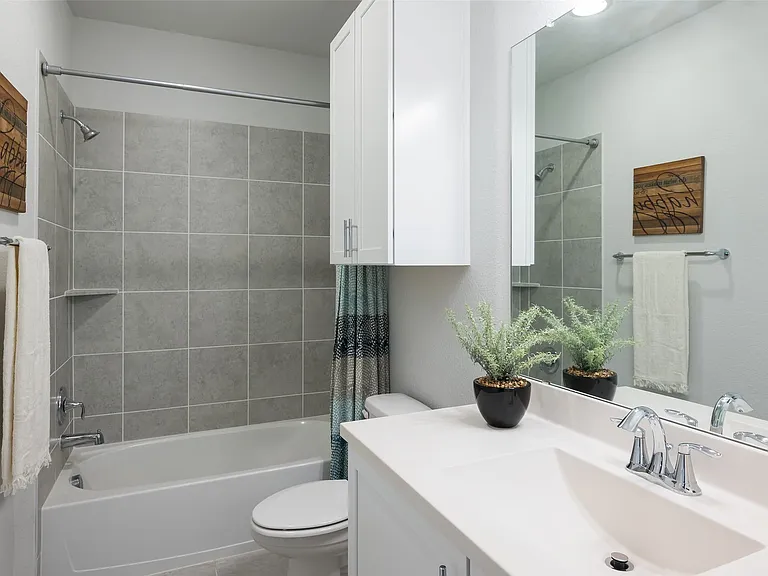1115 Manacor Ln — Photo 26