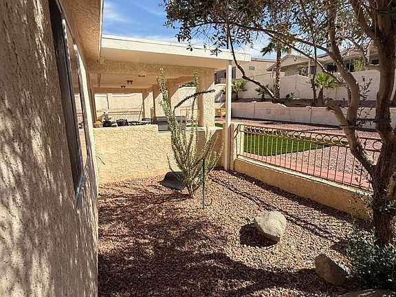 4th image of 1708 Palo Verde Blvd N