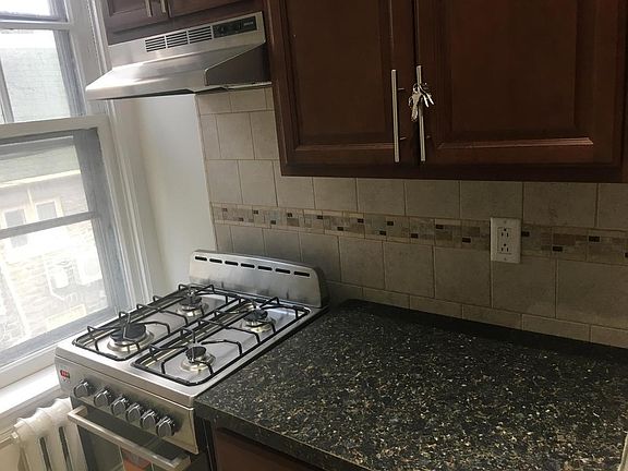 2nd image of 150 W Washington Ln #2A