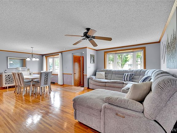 4th image of 17 Helenbrook Ln