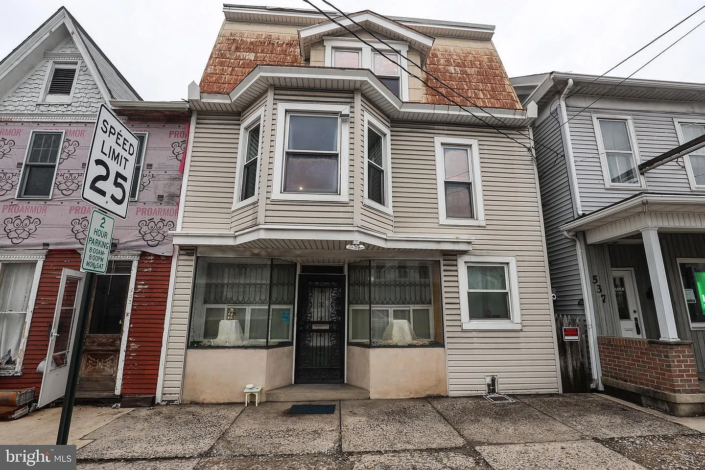 535 Main St photo 1