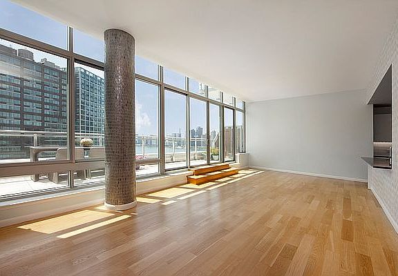 2nd image of 4630 Center Blvd Ph 8