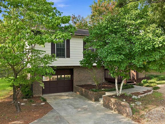 4th image of 1133 Thompson Rd