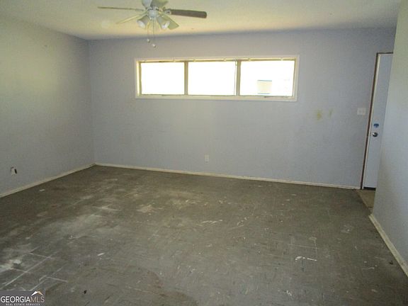 3rd image of 3480 Travis Blvd