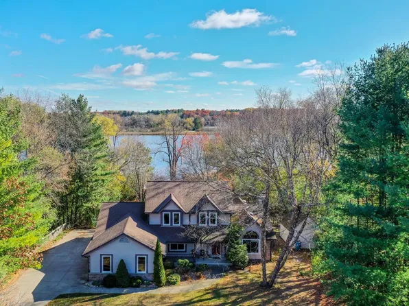 W312S6466 Willow Springs DRIVE, Mukwonago, WI 53149
