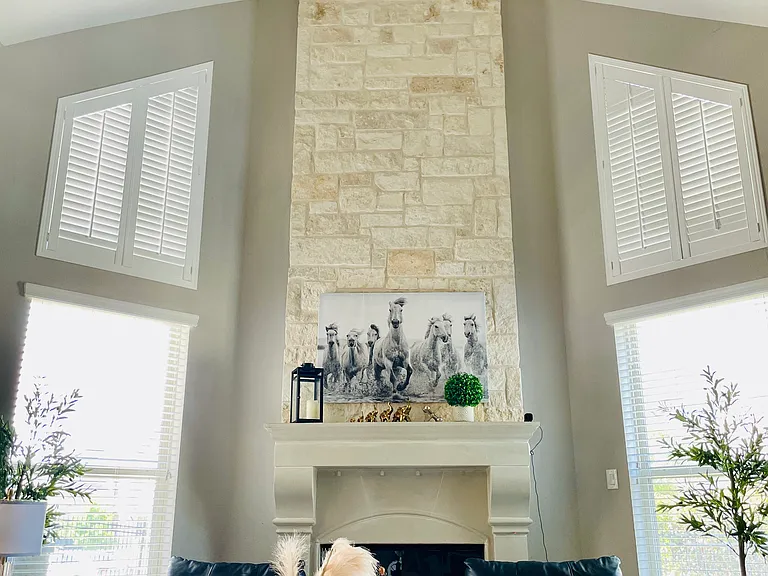 High Ceiling with fire place in Living Room