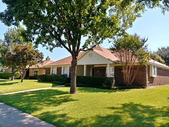 4th image of 4105 Drakestone Ave