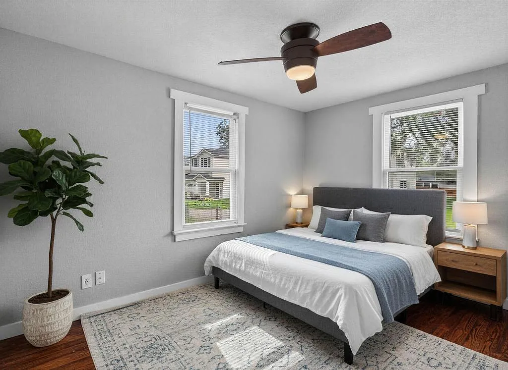 2702 White Ave — Photo 3
