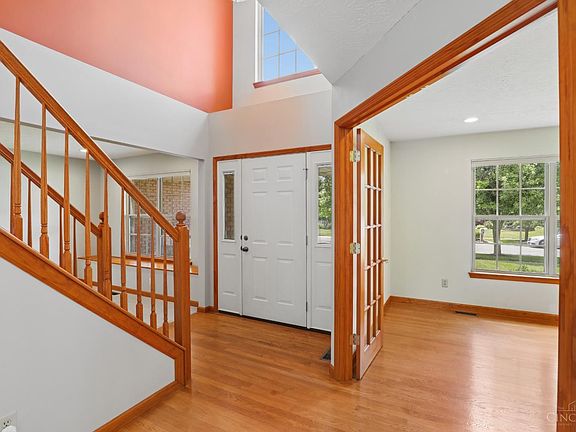 4th image of 8046 Logans Ridge Dr