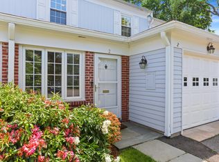15 Le Grande Ave APT 2, Greenwich, CT 06830