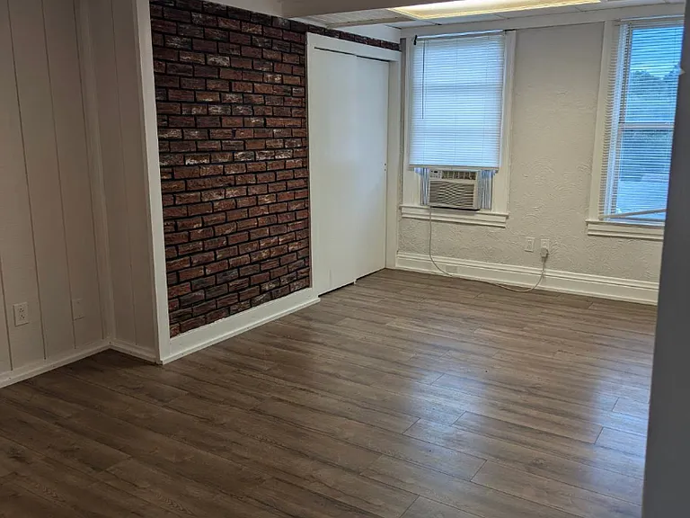 1229 Round Top St #2 — Photo 6