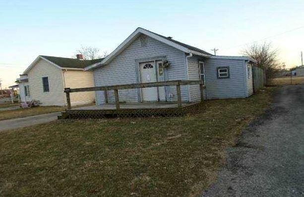 1st image of 748 Commercial St