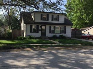 610 W Perry St, Belvidere, IL 61008