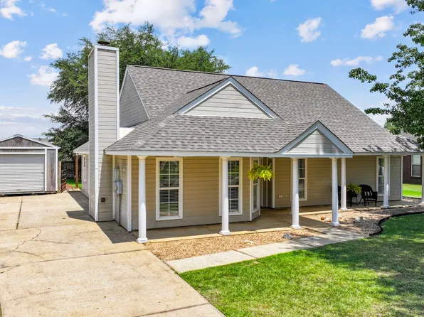 1835 Sanford Dr, Prattville, AL 36066