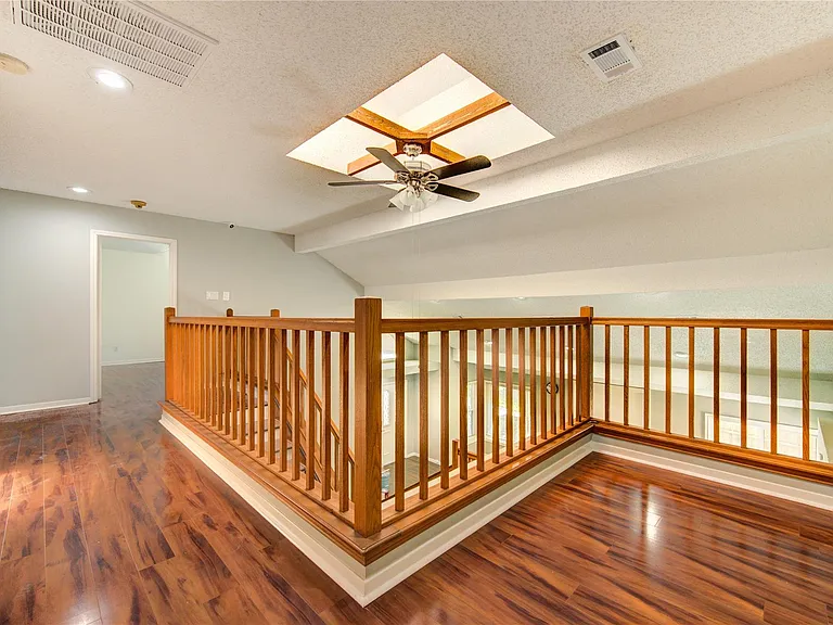13103 Wickersham Ln — Photo 20