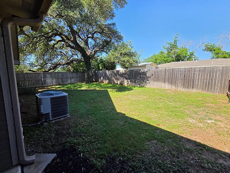1004 E Hill St #A — Photo 22