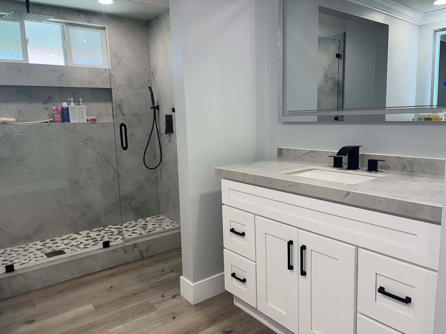 4 bed, 2192 sqft, $6,499 — Photo 3