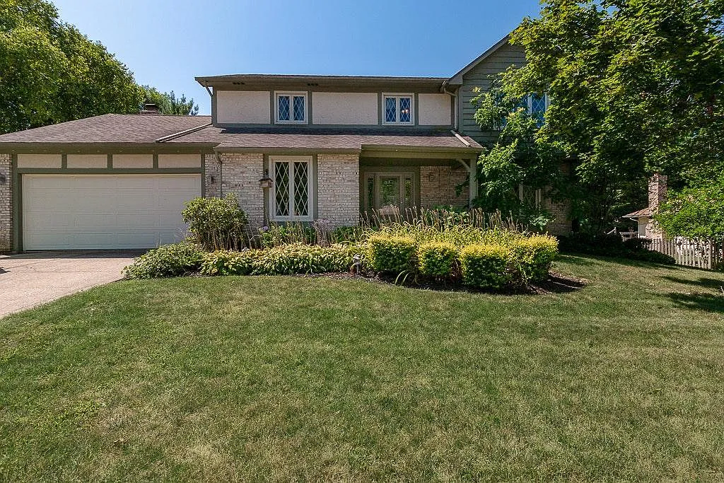 91 Walcreek Dr photo 1