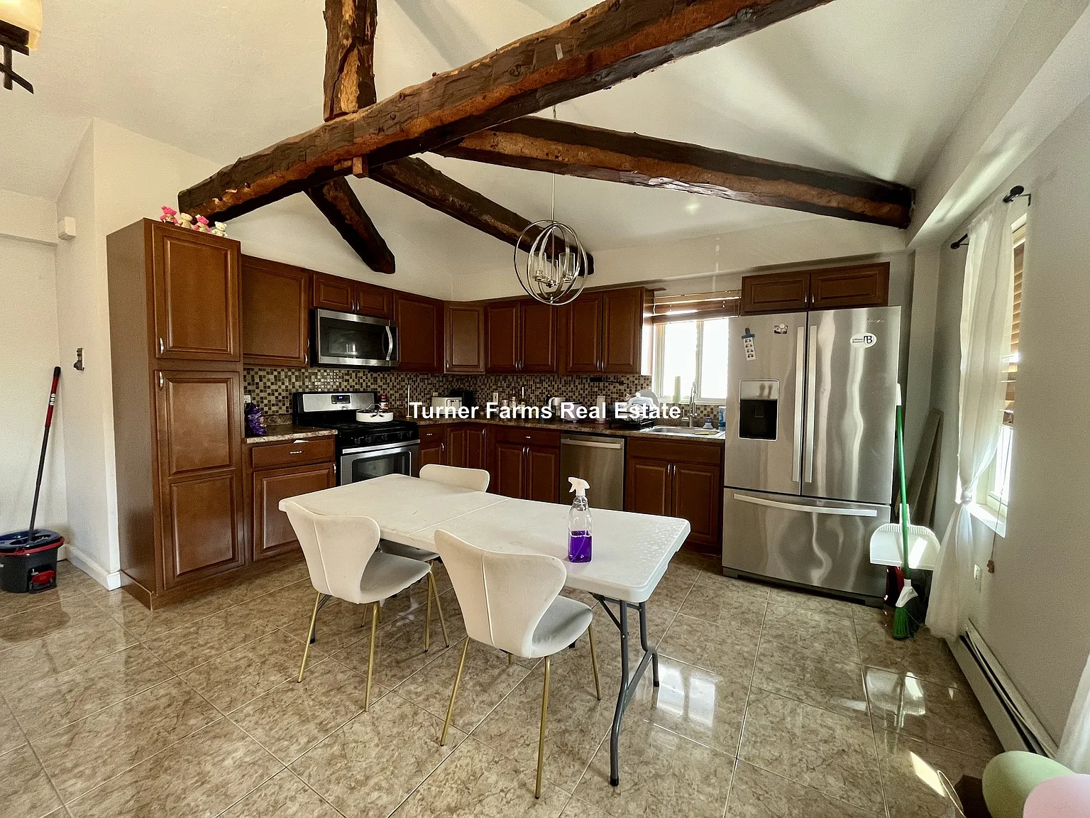 4 bed, 9999 sqft, $4,000 — Photo 3