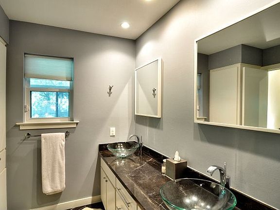 Master Bath Room