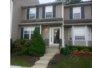 69 Horseshoe Dr, Douglassville, PA 19518