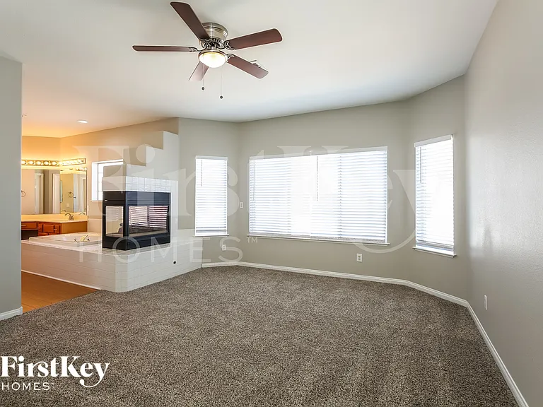 3600 N Tomsik St — Photo 8