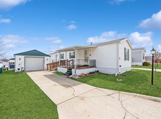 103 Summit Dr, West Des Moines, IA 50265