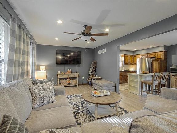 5th image of 3116 N 84th Pl